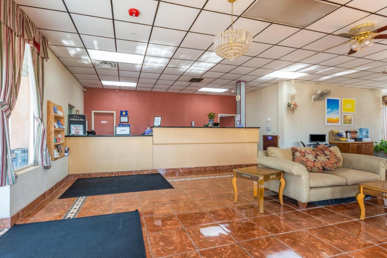 Americas Best Value Inn Of Elk City Exterior photo
